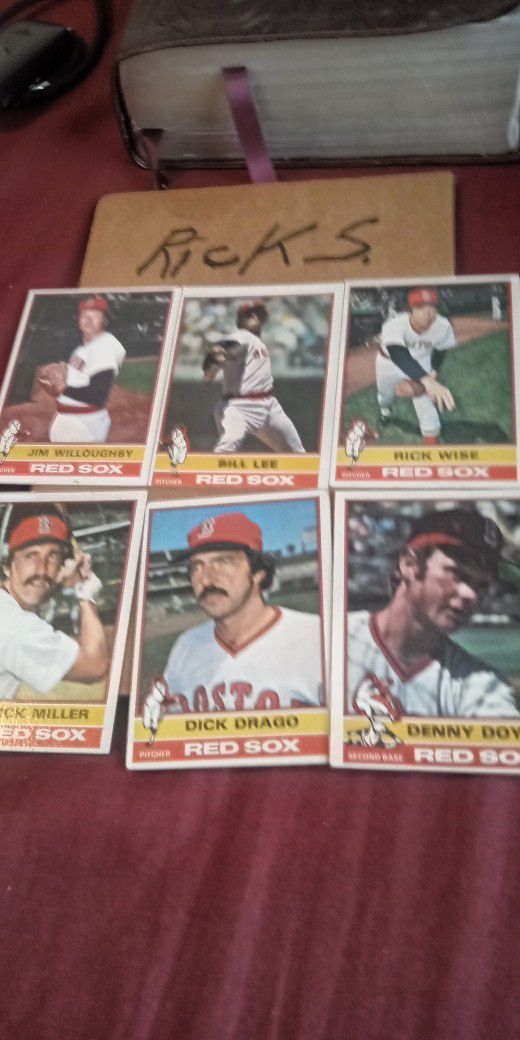 1976 Topps Red Sox Baseball Collector Trading Cards