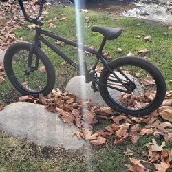 2021 Flybikes Electron 20" Bmx Flat Black in Excellent Condition Great for Beginners Bmx Riders Asking $250 Firm on Price, Retails for $480