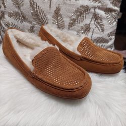 UGG KOOLADEBURRA SIZE 6...7...