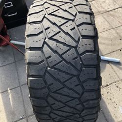 Set Of Used Nitto Tires33x12.50.20LT