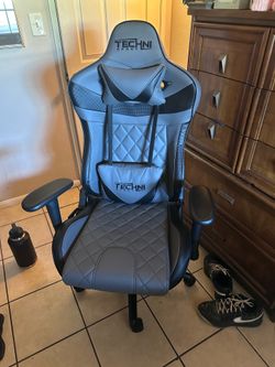 GAMING CHAIR XL TECHNI SPORT BRAND NEW