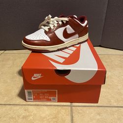 Nike Dunk Vintage Red 7.5w