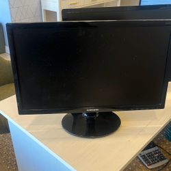 Two Computer Monitors 17 Inch 