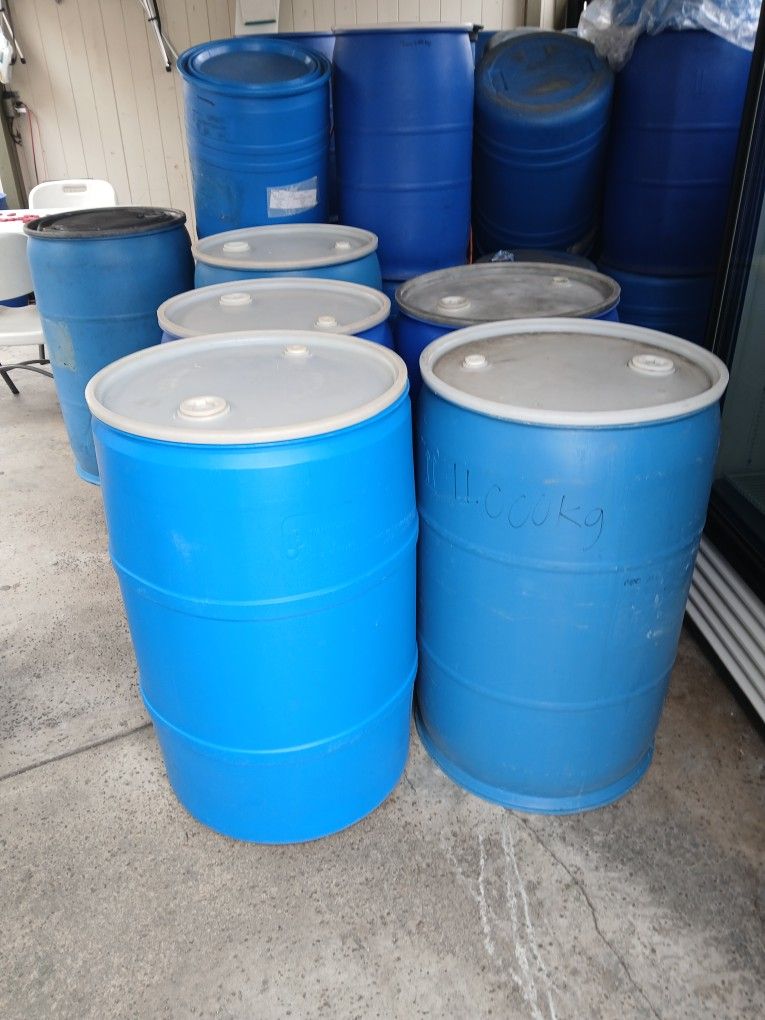 PLASTIC BARRELS 55 GALLONS 33 GALLONS