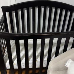 Brown Berkley Crib 