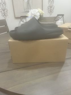 yeezy slide onxy