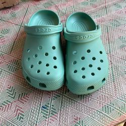 Crocs Men’s Size 8/ Women’s Size 10