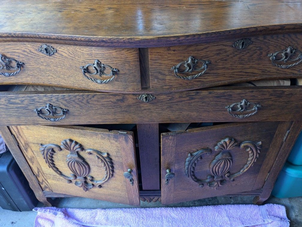 Antique Oak Sideboard/Buffet Dresser