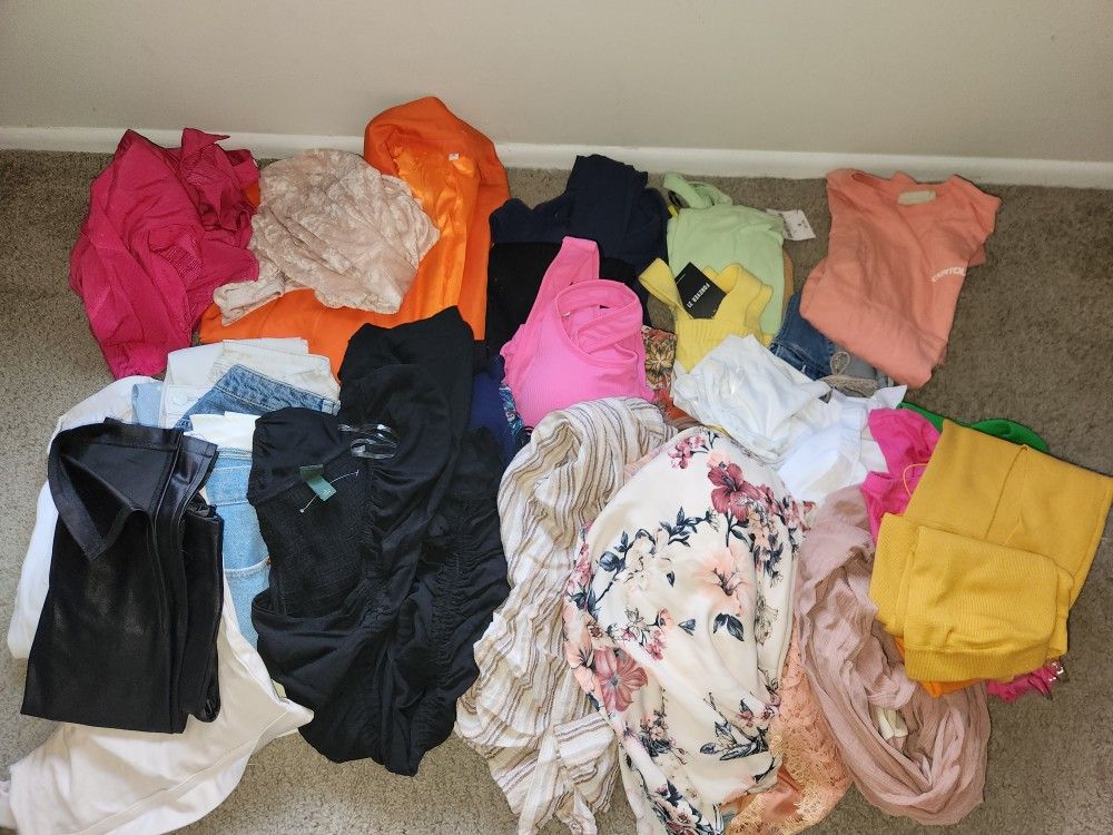 Womens Clothing Lot