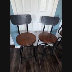 Swivel bar Stools