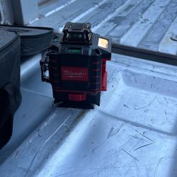 Lacer Nuevo Milwaukee Con Control Remotos 