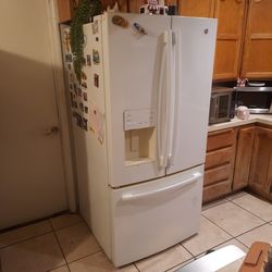 GE Double door frigerator
