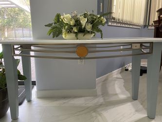 Contemporary Coastal Entry Table