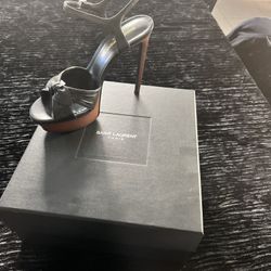 Authentic NEW YSL Pumps 