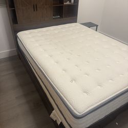 Full Size Mattress + Bed Frame Set – Good Condition