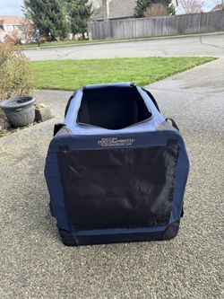 Large pet carrier