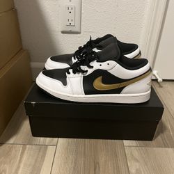 Jordan 1 Low Gold Swoosh 
