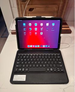 iPad Pro 11” (2018) with Apple Pencil and Case