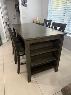 Ashley Caitbrook Counter-Height Dining Set