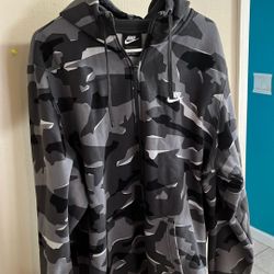 Nike Hoodie Camo