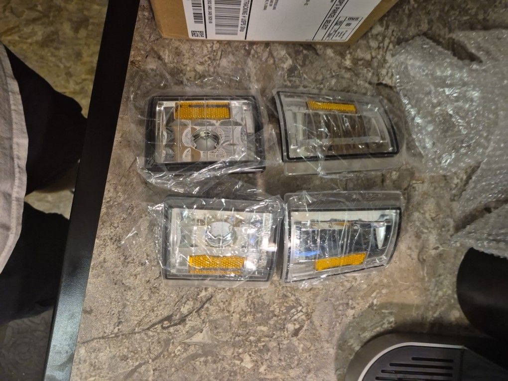 Brand New Clear Side Markers For 88-98 Chevrolet