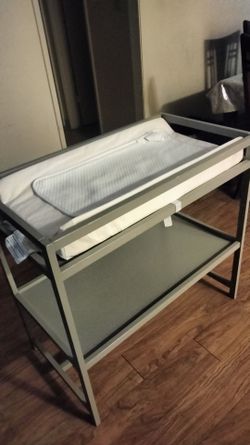 Diaper changing table