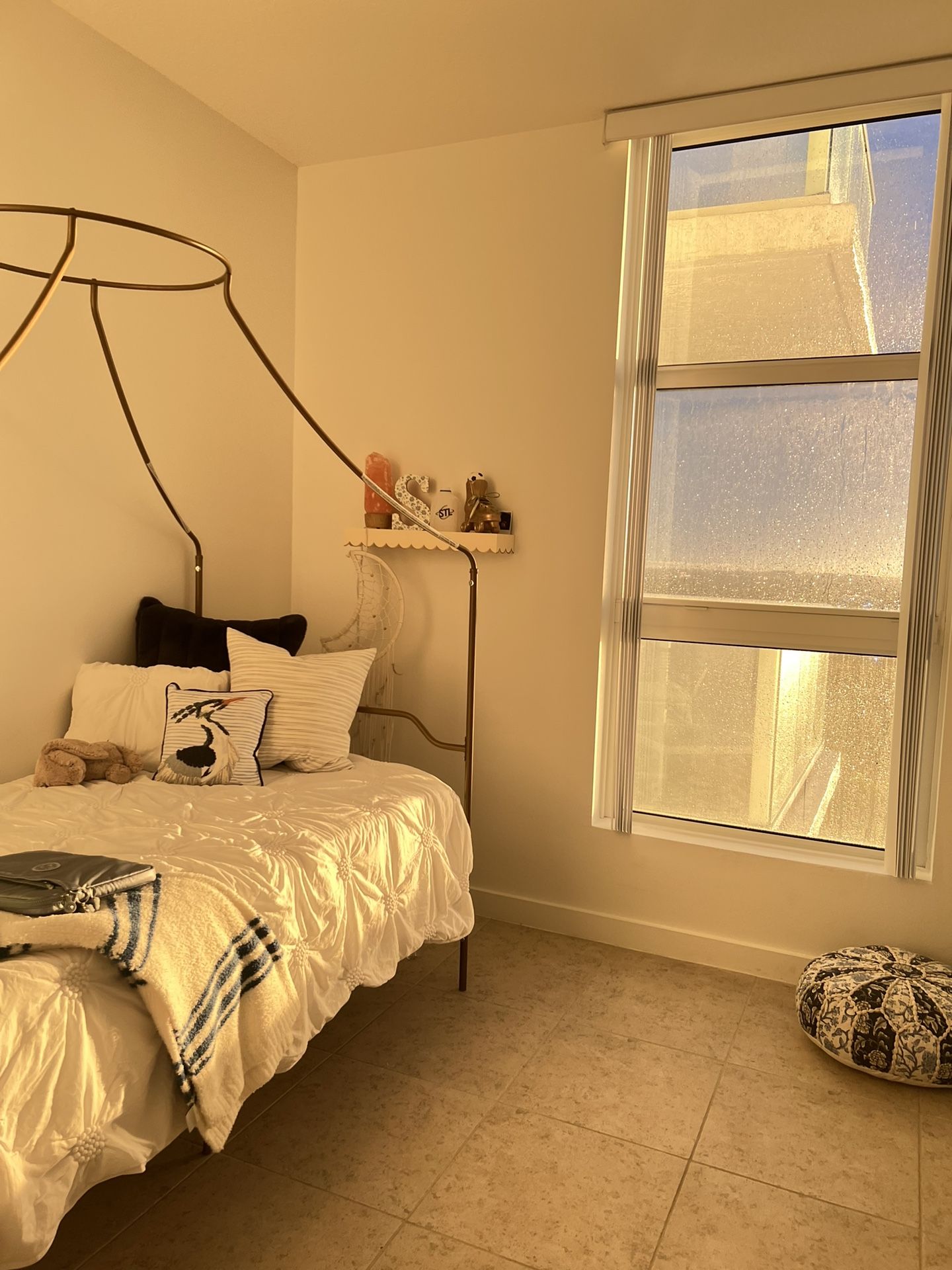 Good Canopy Twin Bed