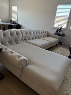Beautiful elegant spotless like new sofas