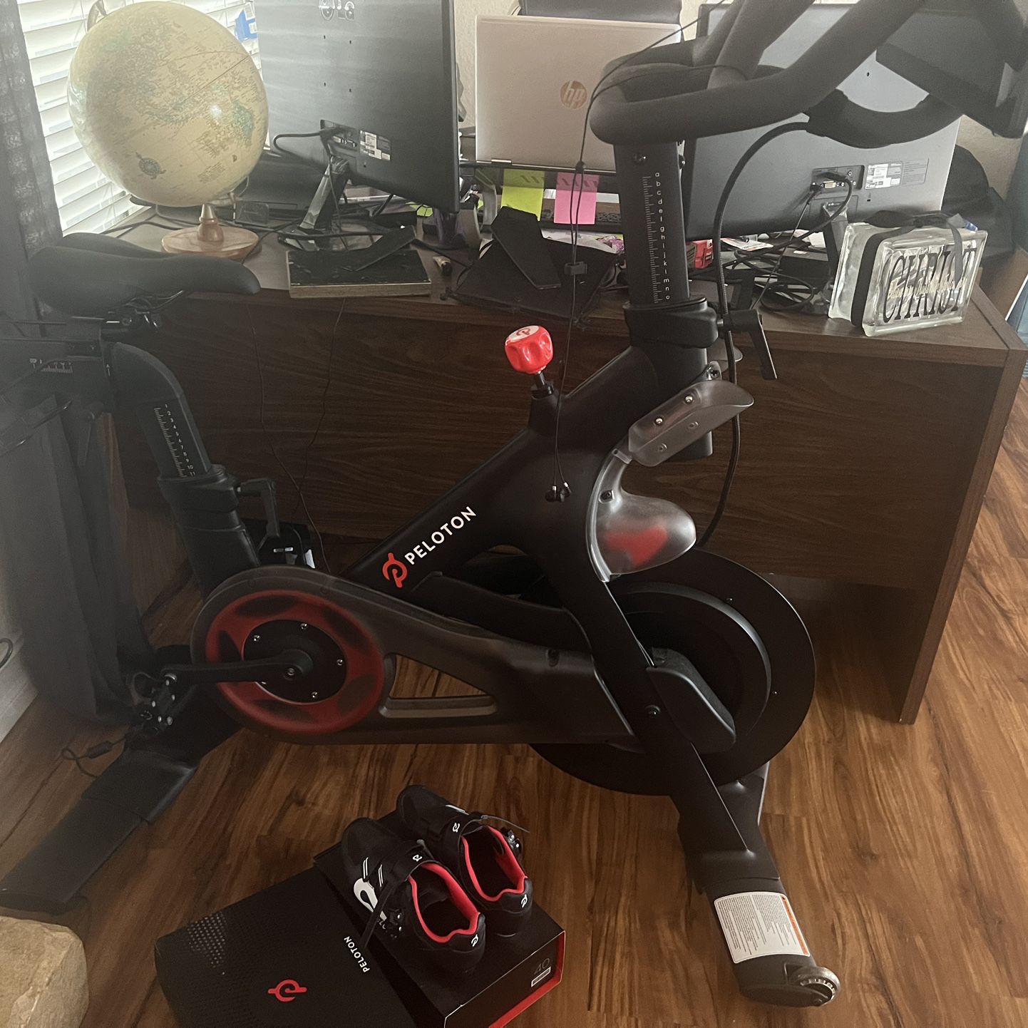 Peloton bike With Shoes And Weights