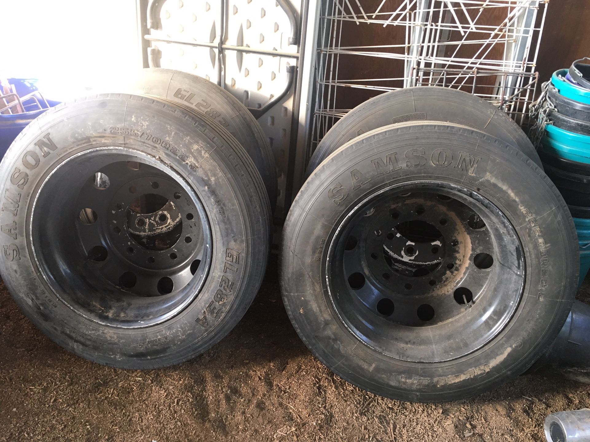 22.5" Dually Wheels with 10 lug adapters