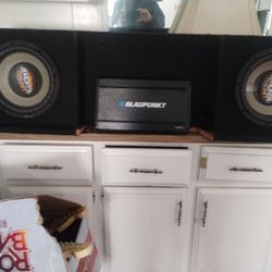 2 Kicker 10 Duel Voice Coil W/4000watt Amp With Bass Knob