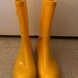 Evshine Yellow Rainboots (Size 38, 8)