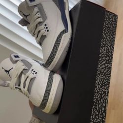 Jordan Retro 3 (Youth 4)