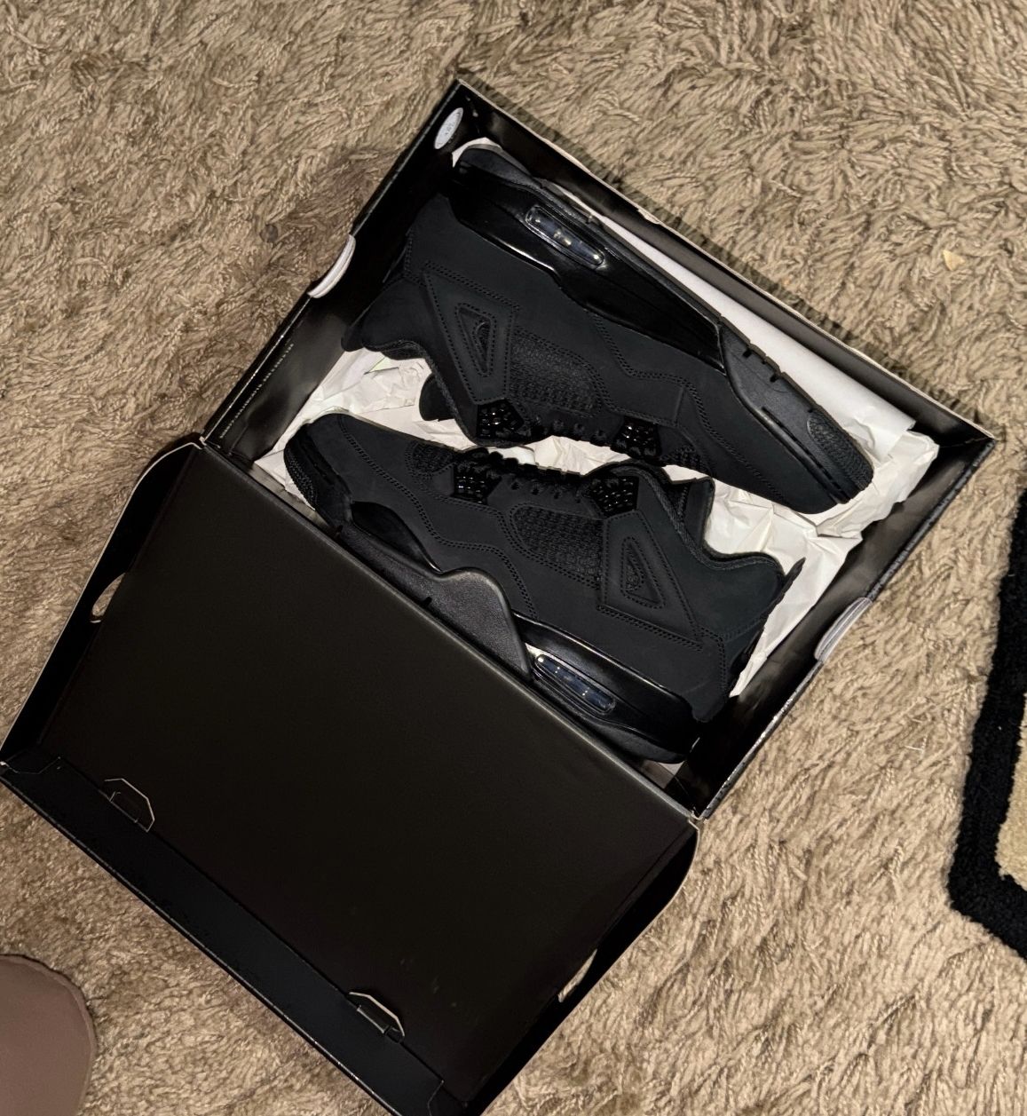 Jordan 4 Retro Black Cat (2025) Size 10.5 Men 