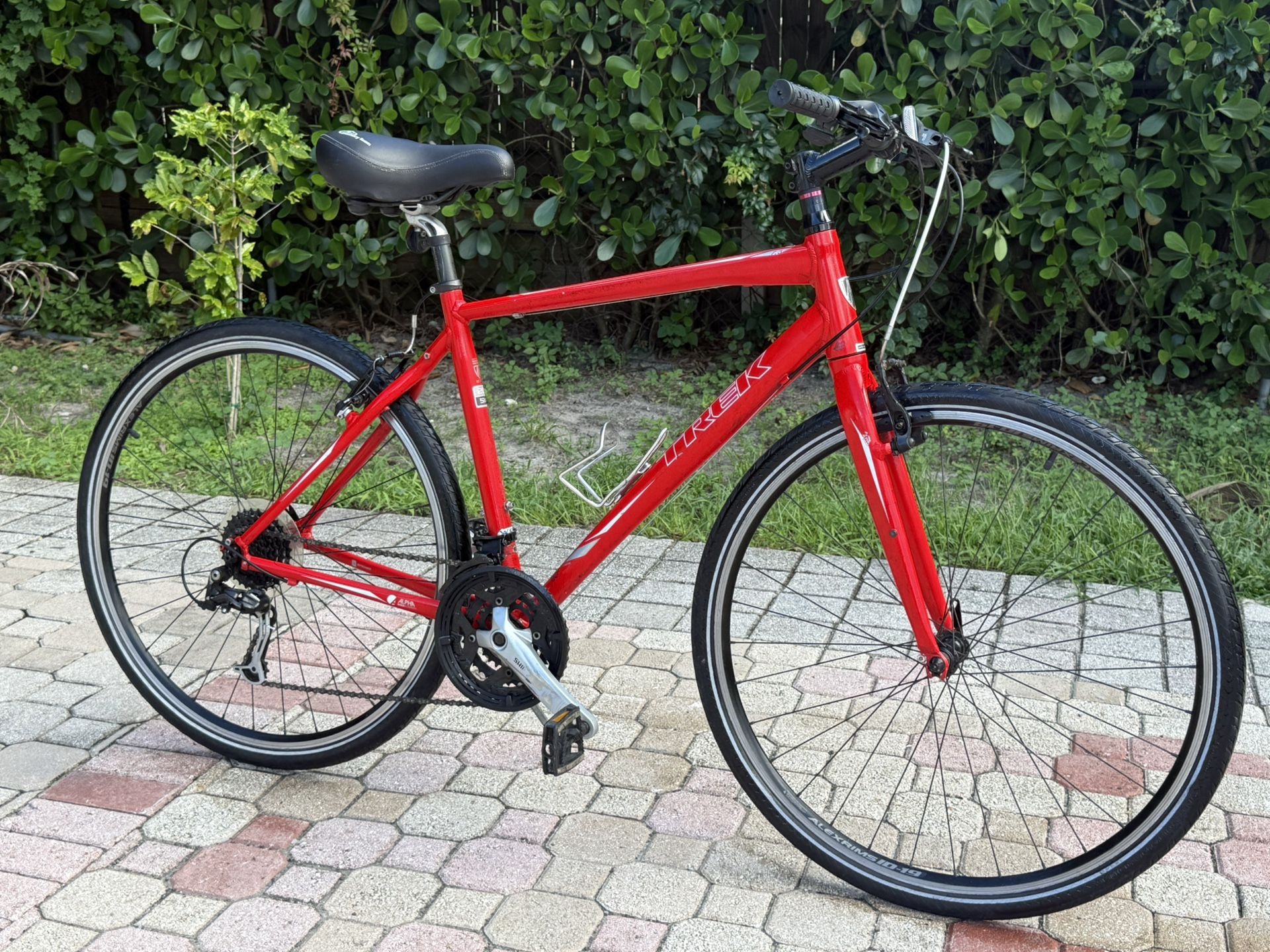 WILL DELETE WHEN SOLD HYBRID TREK 7.3 3-8 SPEED LARGE FRAME - READY TO RIDE ✅