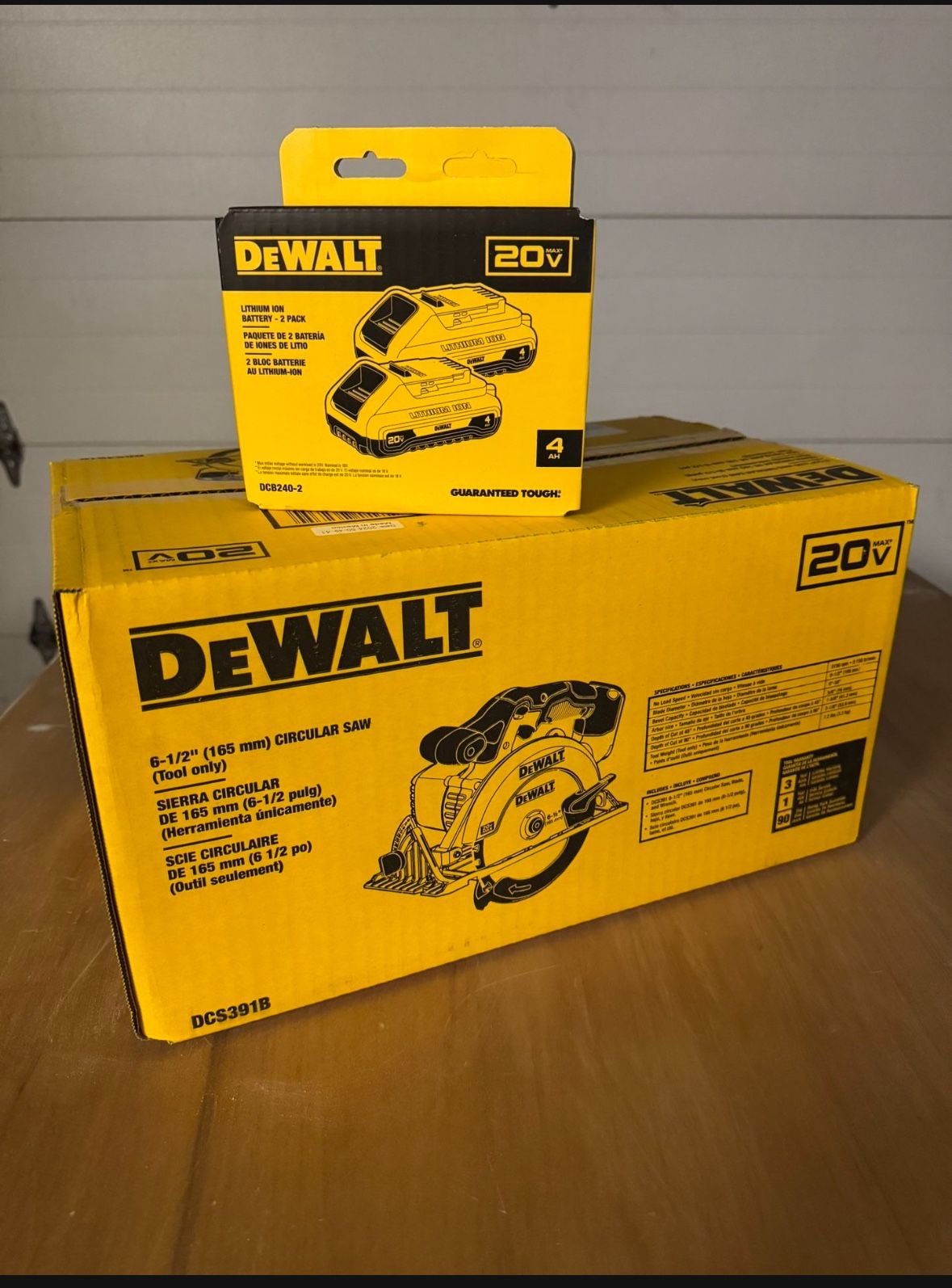 NEW DeWALT Circular Saw + 2 Pack 4AH Battery Not Milwaukee Rigid Makita Ryobi