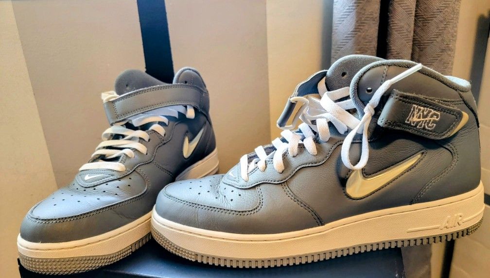 Nike Air Force