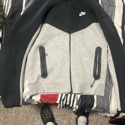 Nike Tech 2023 edition *Read Description*