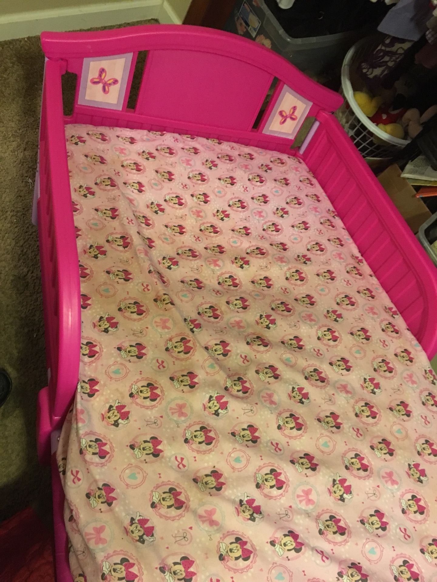 Toddler bed