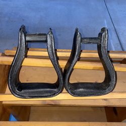 Royal Embossed stirrups