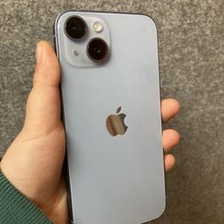 Factory Unlocked Iphone 14 128 gb comes with store warranty 