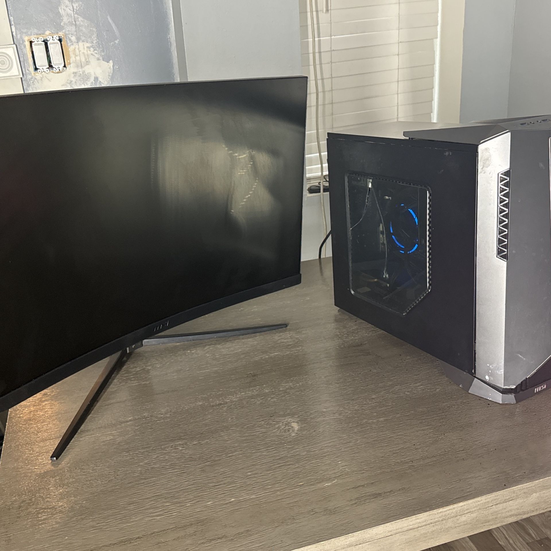 MSI Pc and Monitor