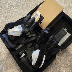 Diver-X VR Contact Glove 2 with Magnetra 2 Controllers. M size, Black, with original case and quest3/pro universal adapter.