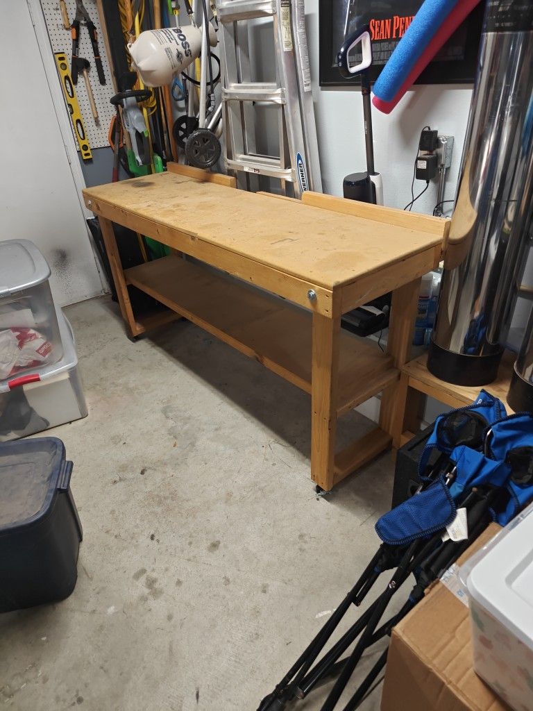 Wooden Work Bench