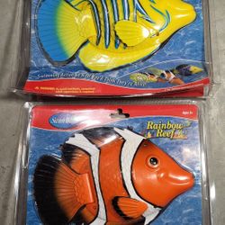 2 Swim Ways Rainbow Reef Real-Life Swimming Action Orange Yellow Clown Fish New 