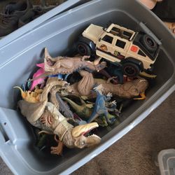 Box Of Dinasaurs Mix2d Really Good Condition 