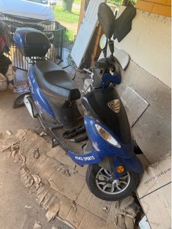 Moped blue 50cc