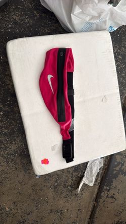 Nike Running Zip Waistpack Pocket Expandable Adjustable Fanny Pack Pink 