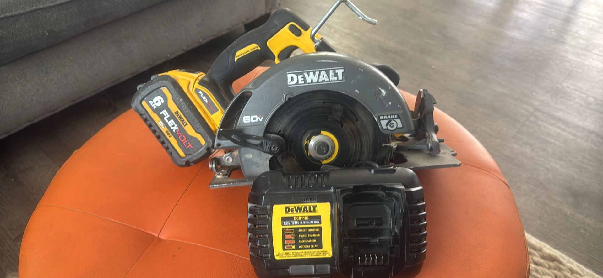 Dewalt Skill Flex Volt