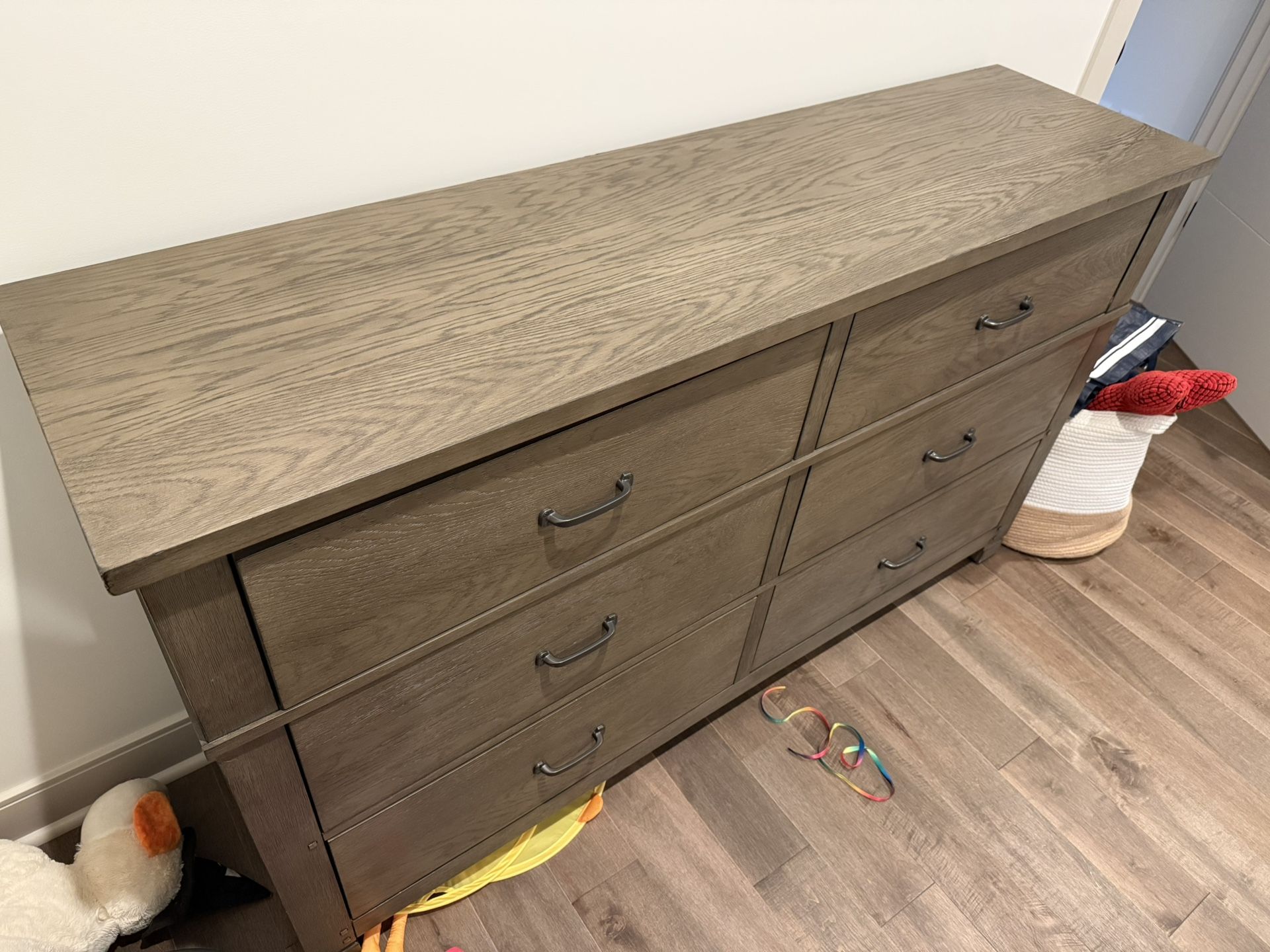Dresser in Perfect Condition 